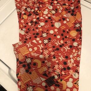 LuLaRoe tall and curvy leggings